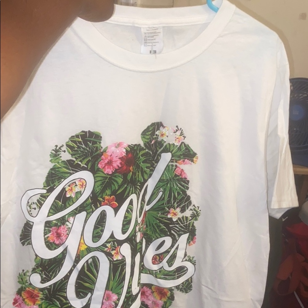 White graphic tee